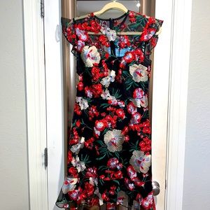 Beautiful floral embroidered Donna Morgan dress, size 6.
